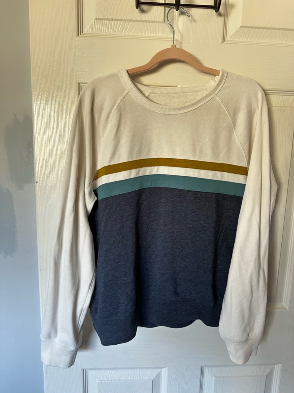 Men's SONOMA XL Crewneck Colorblock Sweatshirt in Cream, Navy & Teal & Mustard
